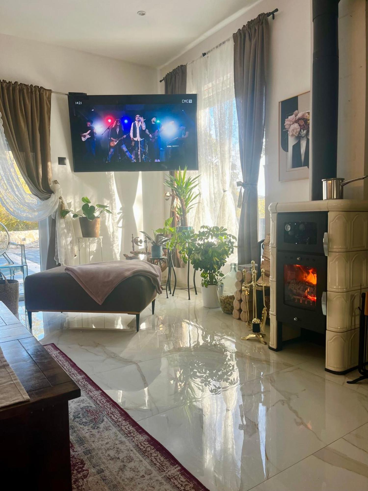 Luxury Villa Andrea Vrzika In Forest Near The Sea Zagvozd 外观 照片