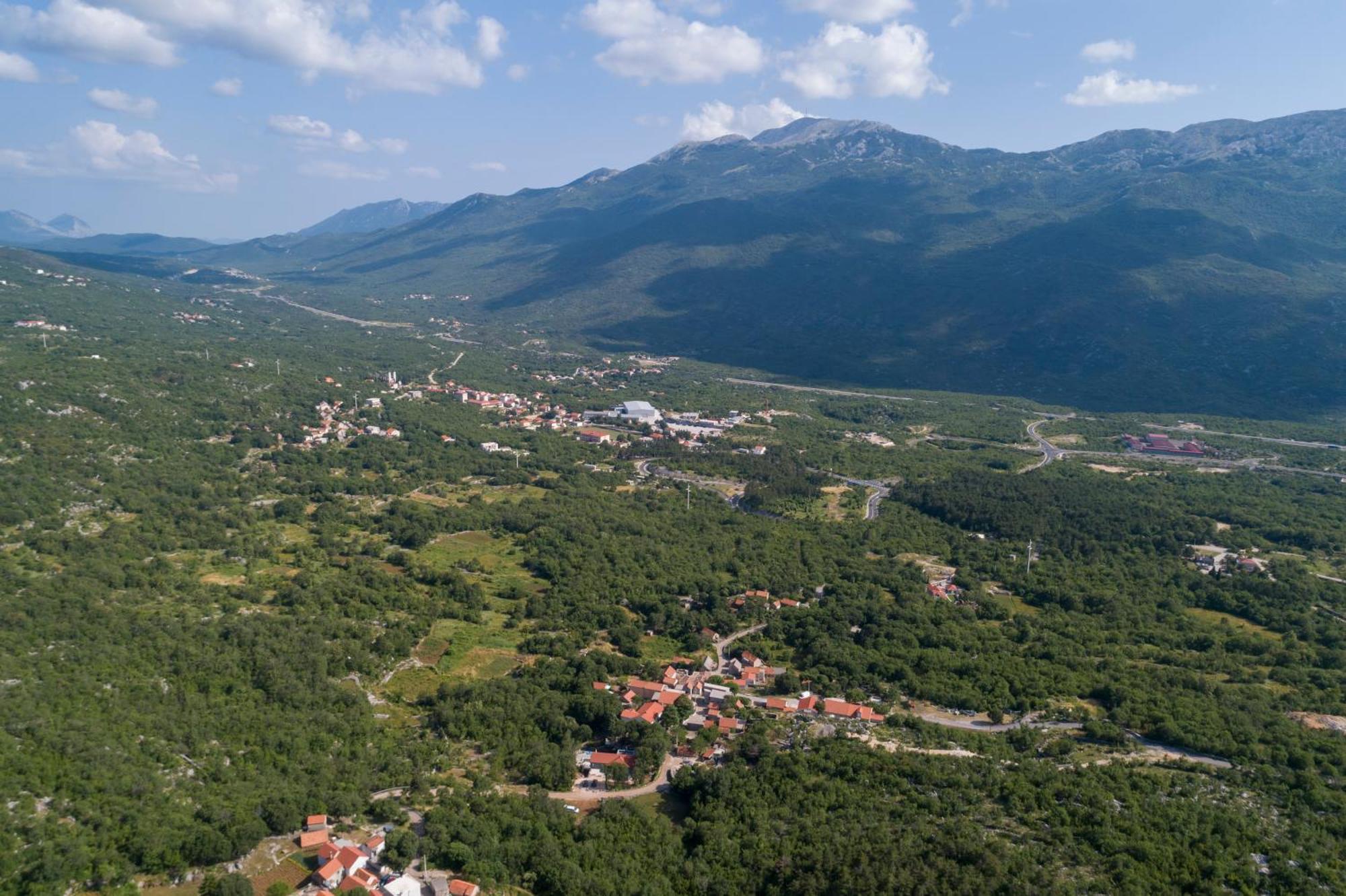 Luxury Villa Andrea Vrzika In Forest Near The Sea Zagvozd 外观 照片