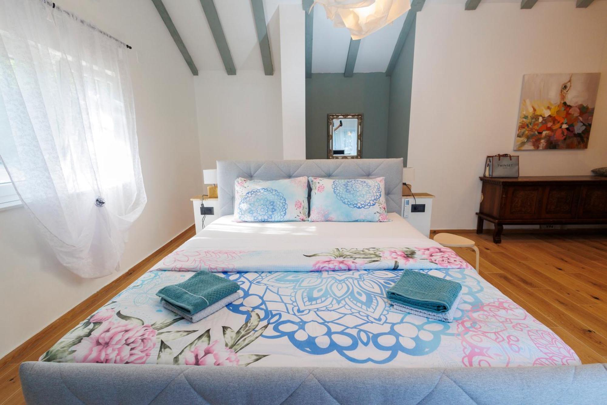 Luxury Villa Andrea Vrzika In Forest Near The Sea Zagvozd 外观 照片