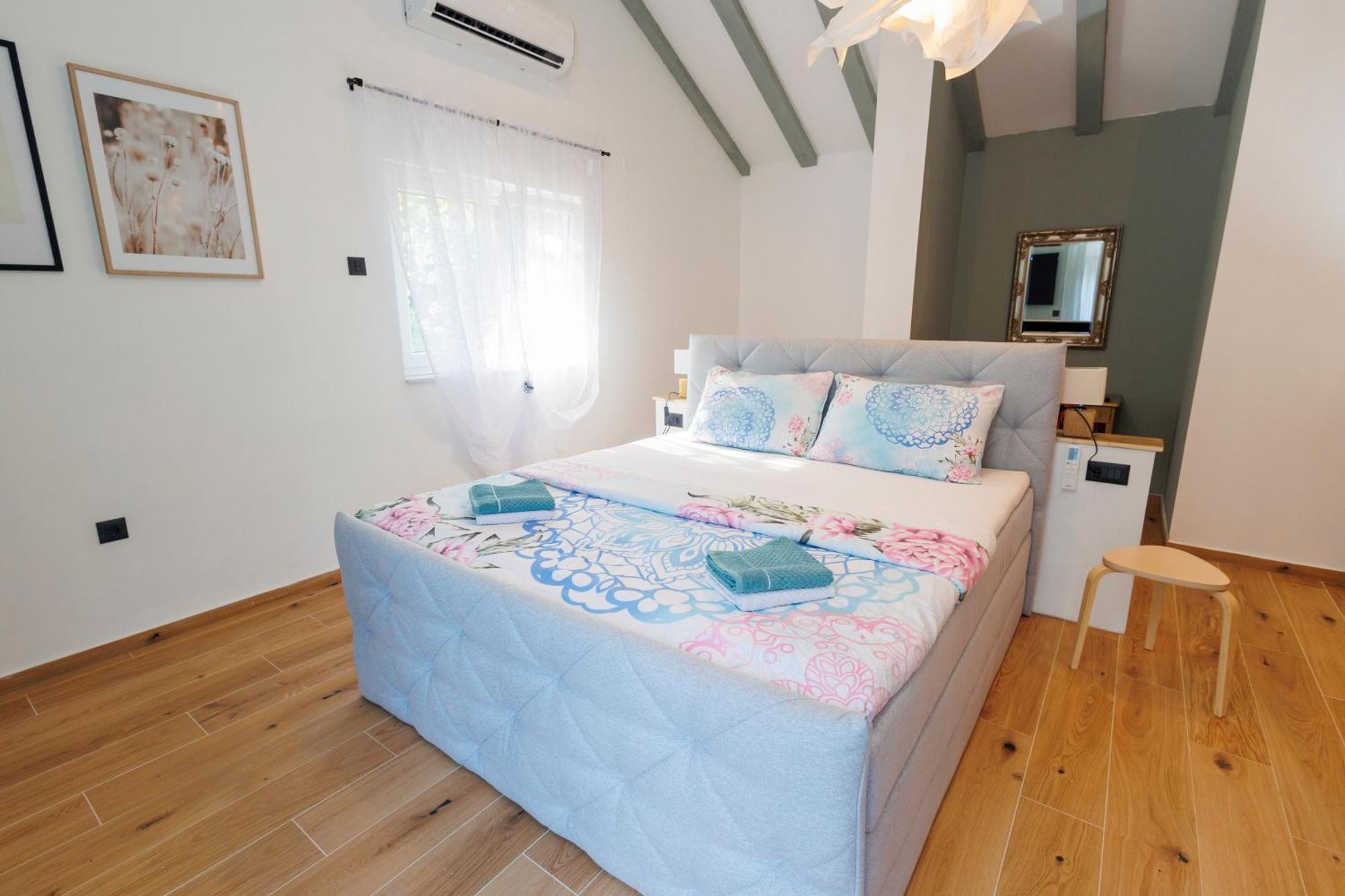 Luxury Villa Andrea Vrzika In Forest Near The Sea Zagvozd 外观 照片