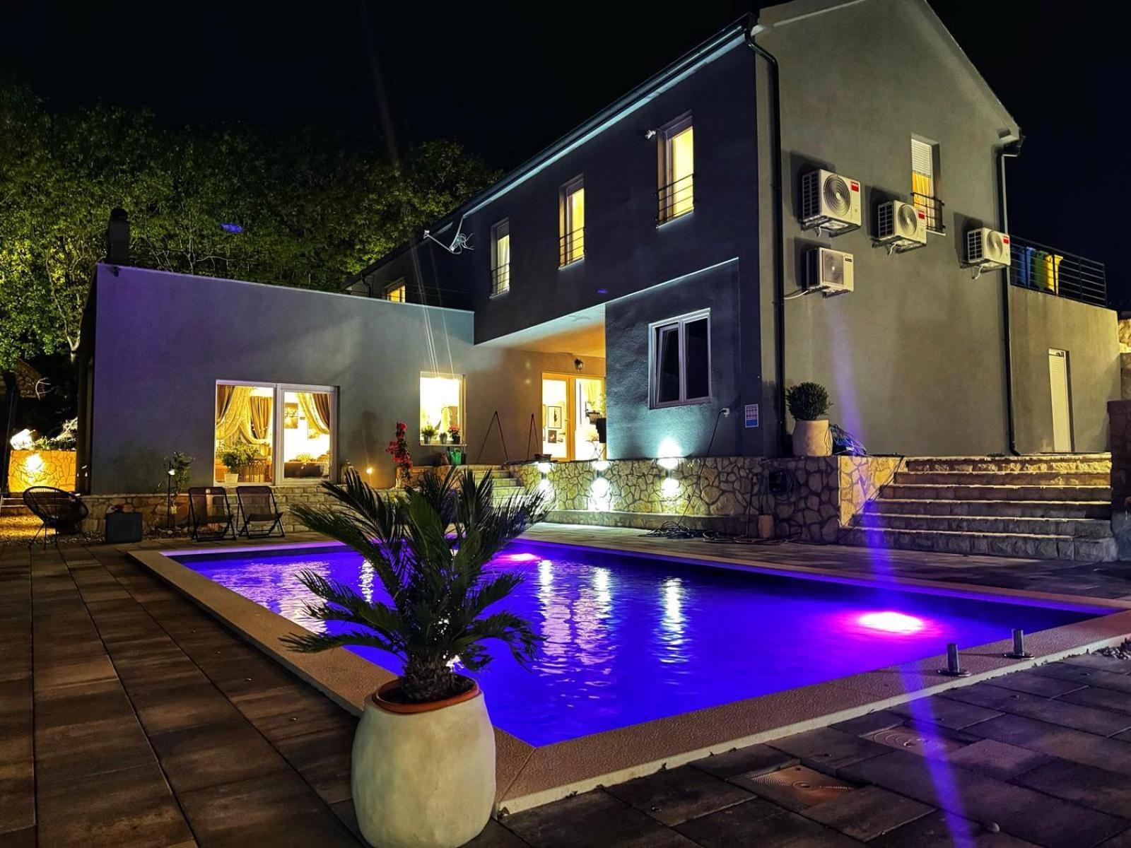 Luxury Villa Andrea Vrzika In Forest Near The Sea Zagvozd 外观 照片