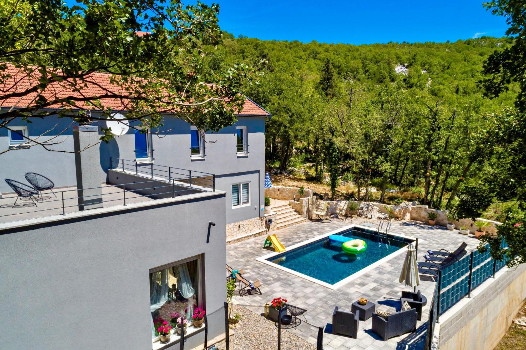 Luxury Villa Andrea Vrzika In Forest Near The Sea Zagvozd 外观 照片
