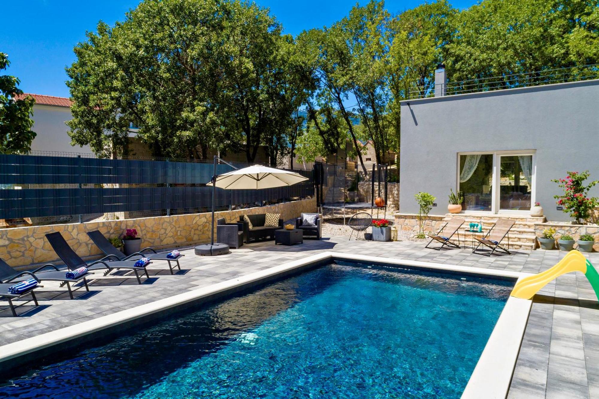 Luxury Villa Andrea Vrzika In Forest Near The Sea Zagvozd 外观 照片
