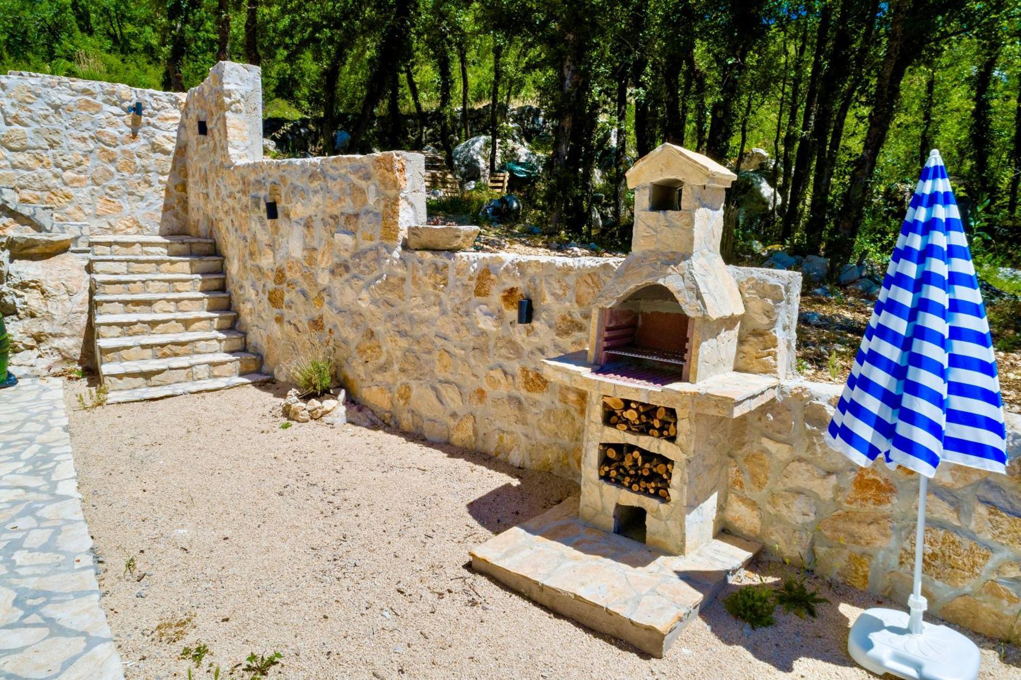 Luxury Villa Andrea Vrzika In Forest Near The Sea Zagvozd 外观 照片